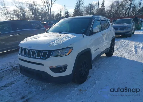 2018 Jeep Compass Latitude 4X4 z USA, uszkodzony, nr VIN 3C4NJDBB4JT168415